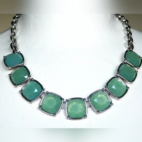 Lia Sophia Infiniteme LARGE FACETED RESIN MINT Necklace, 18", NWOT - Picture 1 of 7